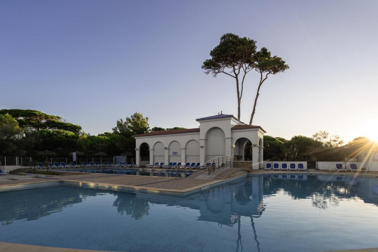 Belambra Clubs Presqu'Ile De Giens - Riviera Beach Club Hyères Kültér fotó